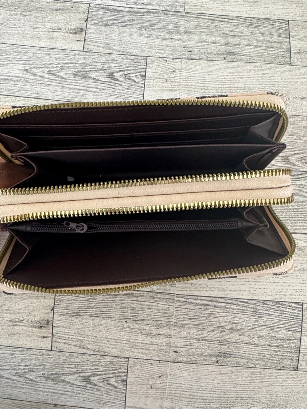 Blush Kiss Beige Graphic Paris Zip Wallet NWT